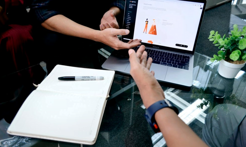 Delivering Top-Notch Solutions